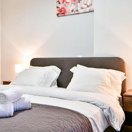 Serene N Modern Renovated Flat Athén Kültér fotó